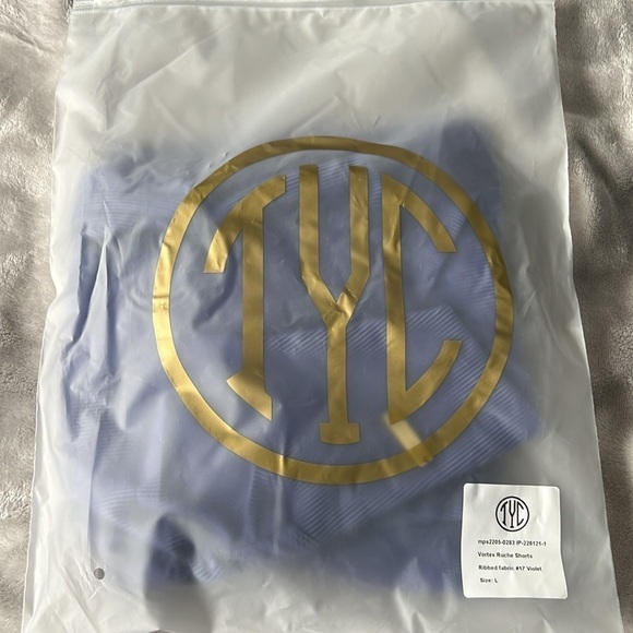 Til You Collapse Ribbed Vortex Ruched Shorts Violet large side tie 4’ inseam - Picture 4 of 8